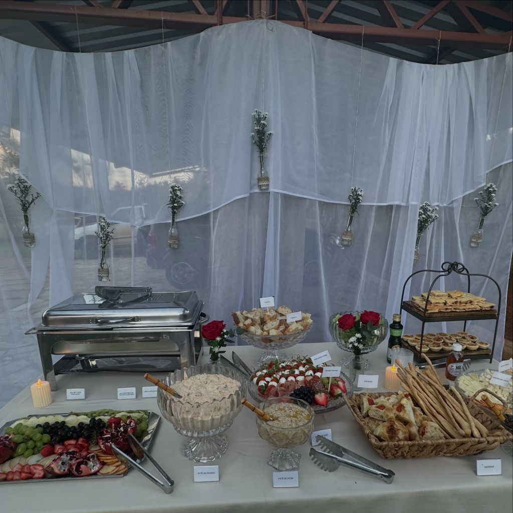 Buffet casamento — mesa completa