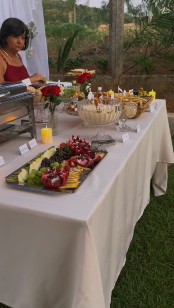 Buffet casamento — mesa lateral